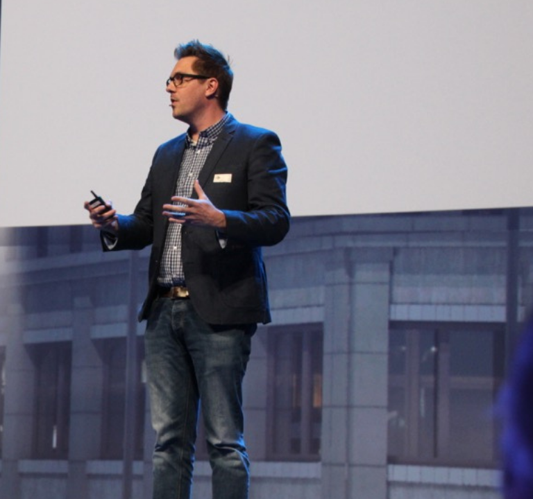 7 ways to support a new conference Speaker